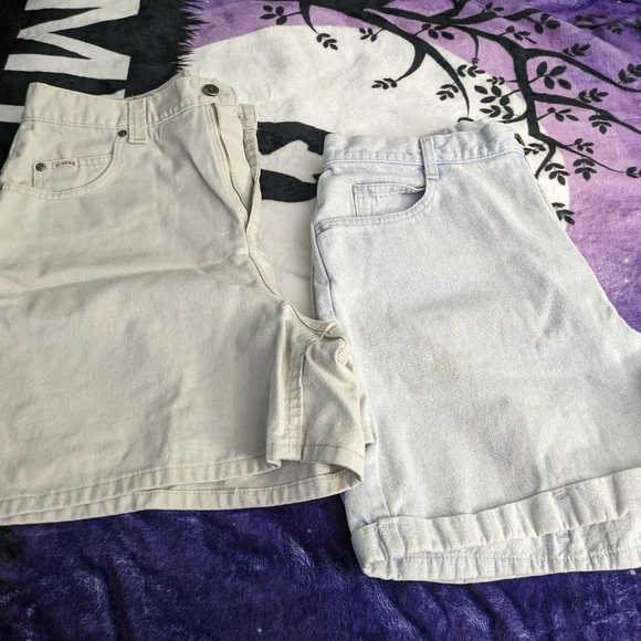 Lot of 2 Ladies Rider Brand Denim Shorts. Khaki color and Lt Blue.. Sz. 16.. - Picture 7 of 8